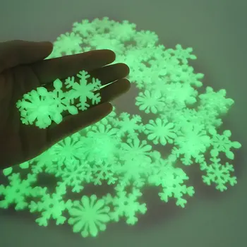 50pcs 3D Snowflake Svietiace Nálepky na Stenu Žiarivka Rozsvieti V Tme Stenu Odtlačkový Pre Domáce detská Izba Spálňa Vianočný Dekor