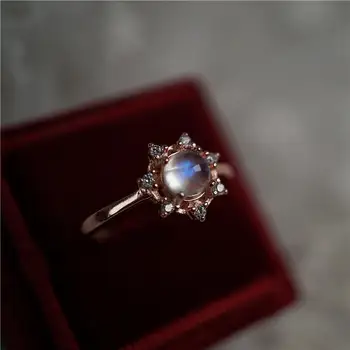 Nové prírodné moonstone Snowflake S925 strieborný prsteň žena šumivé crystal temperamentu osobnosti nastaviteľné darček k narodeninám